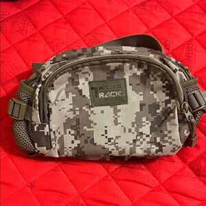Trac Pixel Camo Belt Bag